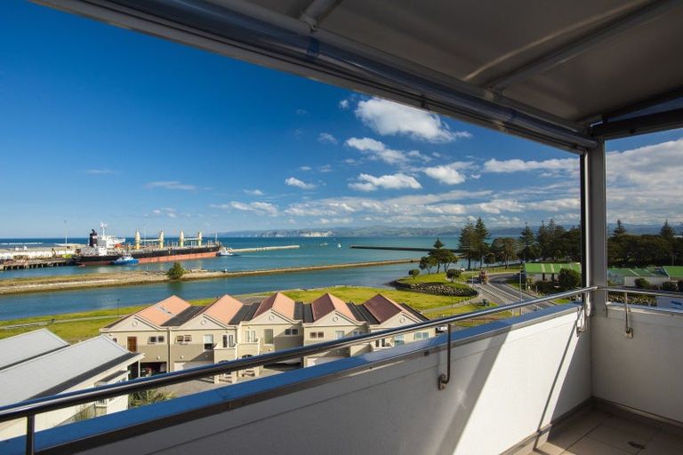 Photo of property in Bay View, 19/90 Customhouse Street, Gisborne, 4010