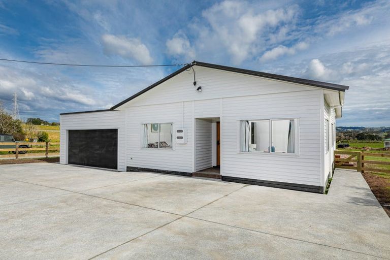 Photo of property in 157 Nixon Road, Taupaki, Henderson, 0782