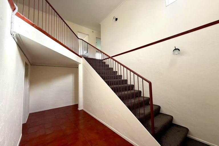 Photo of property in 10 Glendhu Road, Bayview, Auckland, 0629