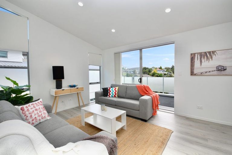 Photo of property in 21a Kia Ora Road, Beach Haven, Auckland, 0626