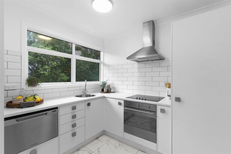 Photo of property in 14f1 Astor Street, Karori, Wellington, 6012