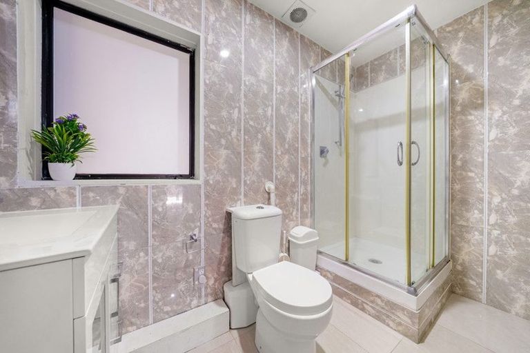 Photo of property in 36 Eugenia Rise, Totara Heights, Auckland, 2105