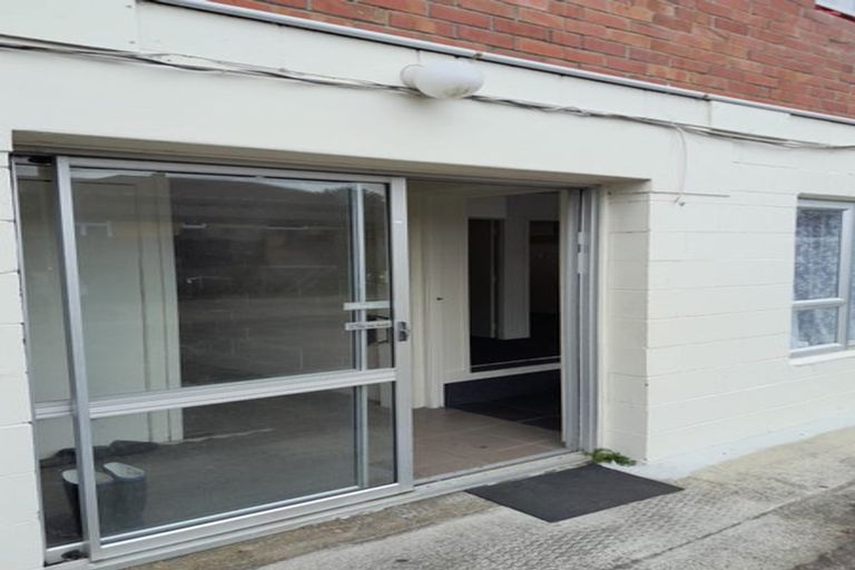 Photo of property in 2 Gorrie Road, Regent, Whangarei, 0112