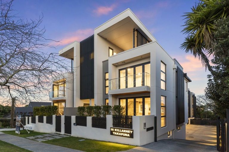 Photo of property in 16c Killarney Street, Takapuna, 0622