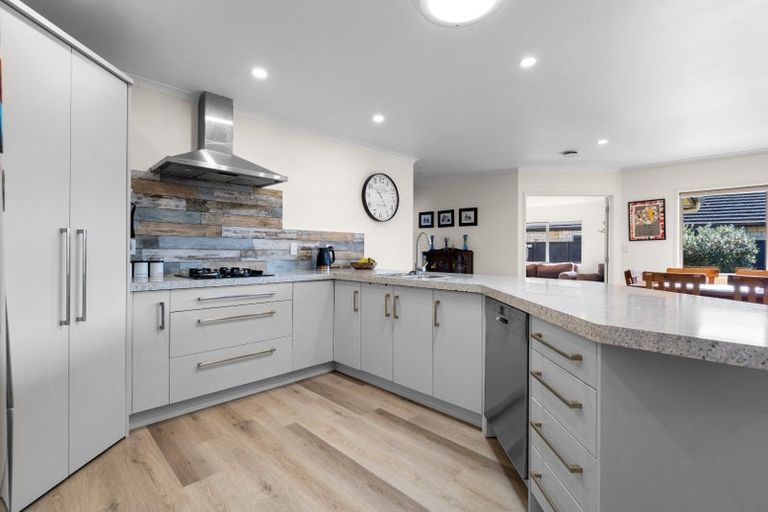 Photo of property in 13 Amberley Place, Flagstaff, Hamilton, 3210