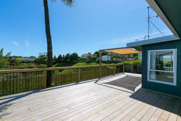 Photo of property in 16 Saint Ives Grove, Whalers Gate, New Plymouth, 4310