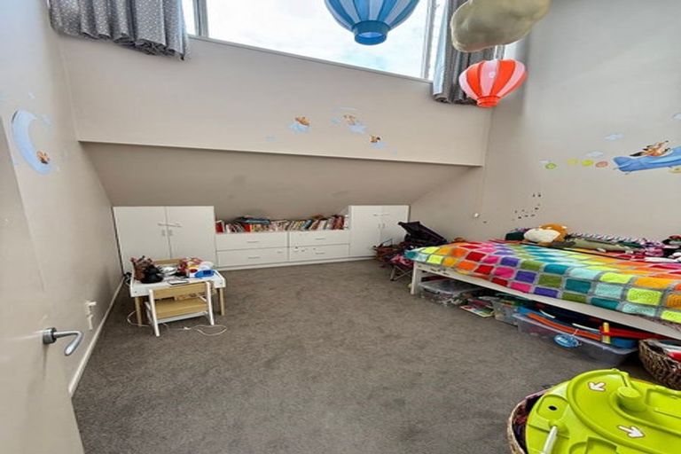Photo of property in 1/112 Coronation Road, Hillcrest, Auckland, 0627