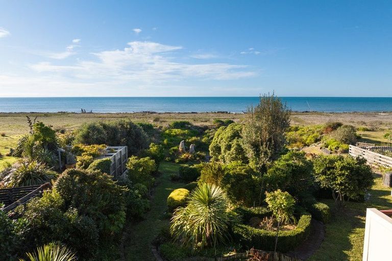 Photo of property in 180 Rarangi Beach Road, Rarangi, Blenheim, 7273