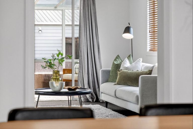 Photo of property in 33 Byron Street, Leamington, Cambridge, 3432