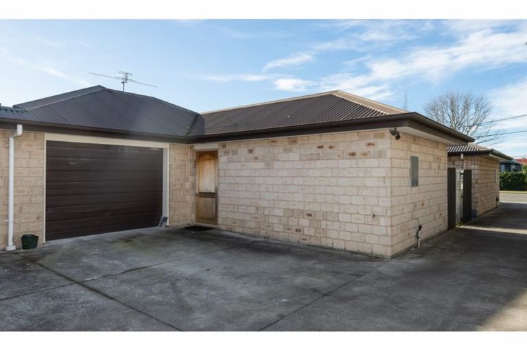 Photo of property in 65a Cleveland Street, Edgeware, Christchurch, 8013