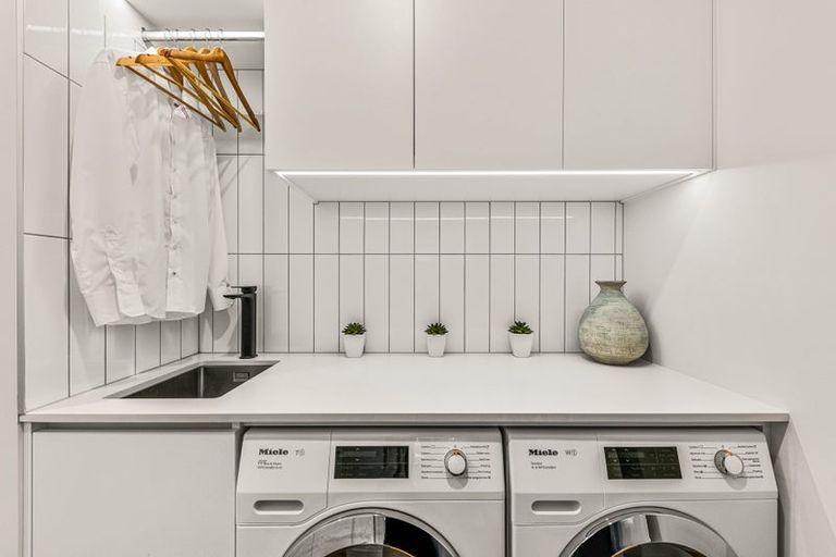 Photo of property in 131a Beach Road, Castor Bay, Auckland, 0620