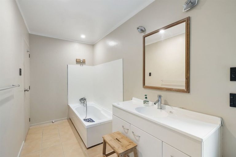 Photo of property in 67 Rosier Road, Glen Eden, Auckland, 0602