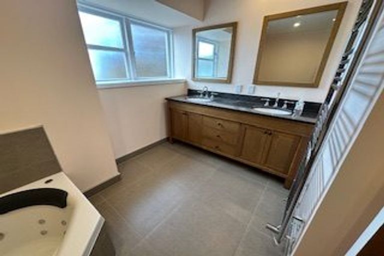 Photo of property in 118 Waterloo Road, Hutt Central, Lower Hutt, 5010