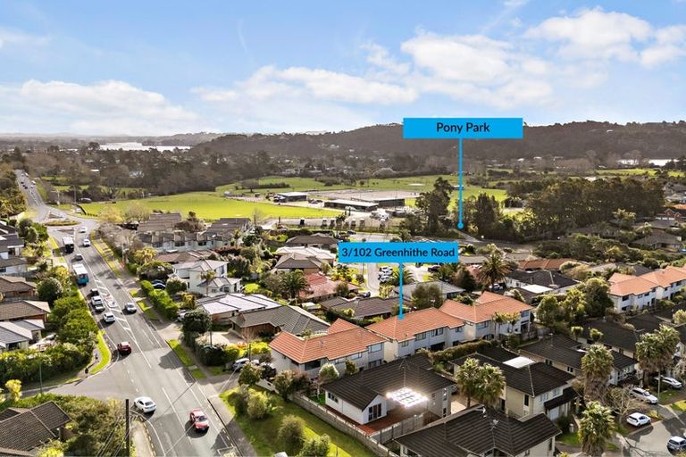 Photo of property in 3/102 Greenhithe Road, Greenhithe, Auckland, 0632