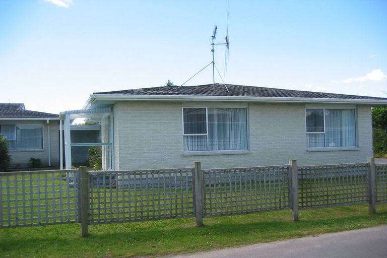 Photo of property in 9 Winiata Place, Otaki, 5512
