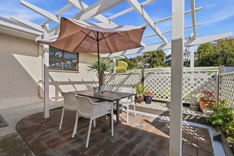 Photo of property in 10 Cable Bay Block Road, Cable Bay, 0420
