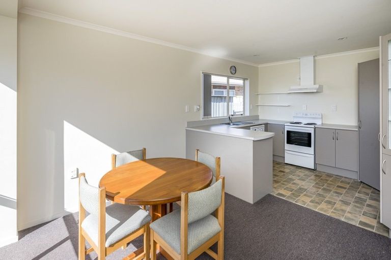 Photo of property in Rangeview Villas, 22/9 Fuller Close, Levin, 5510