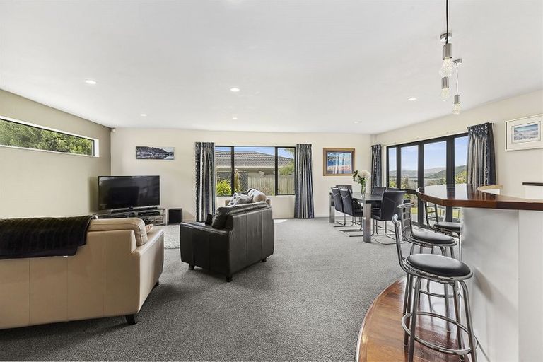 Photo of property in 28c James Cook Drive, Whitby, Porirua, 5024