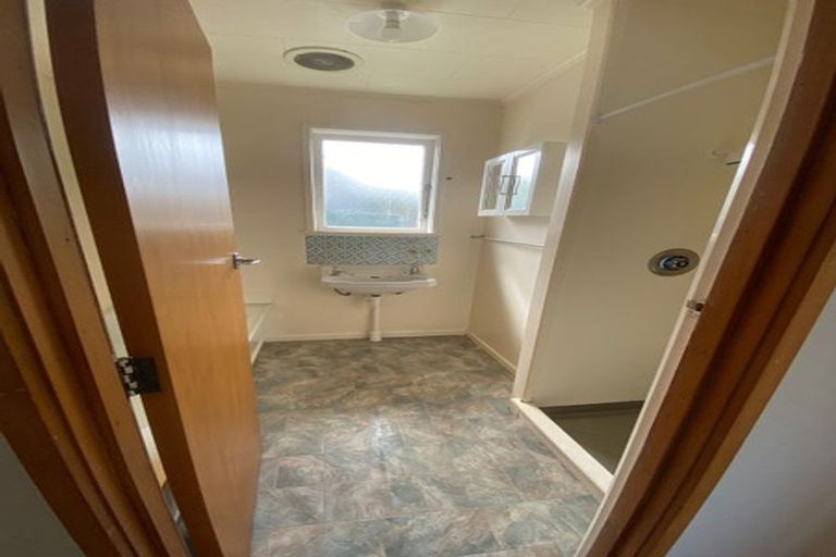 Photo of property in 2 Cobham Crescent, Waipukurau, 4200