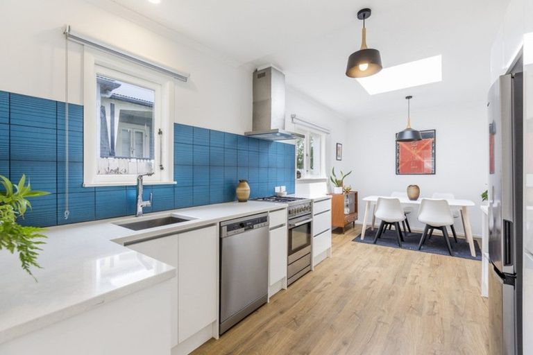 Photo of property in 36 Seabrook Avenue, New Lynn, Auckland, 0600