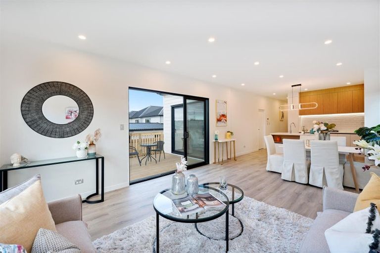 Photo of property in 38 Whakairo Crescent, Gulf Harbour, 0930