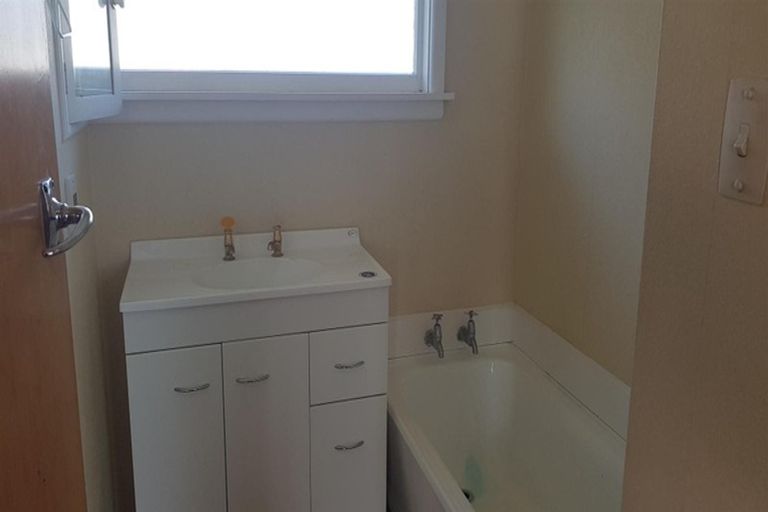 Photo of property in 12 Parker Street, Hornby, Christchurch, 8042