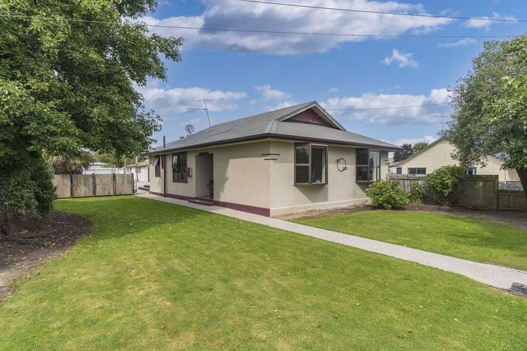 Photo of property in 77 Ajax Street, Milton, 9220