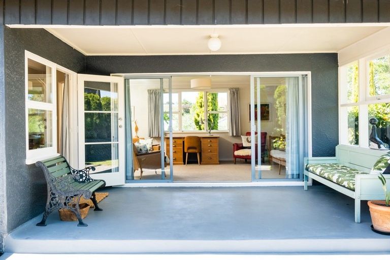 Photo of property in 43 Muritai Crescent, Havelock North, 4130