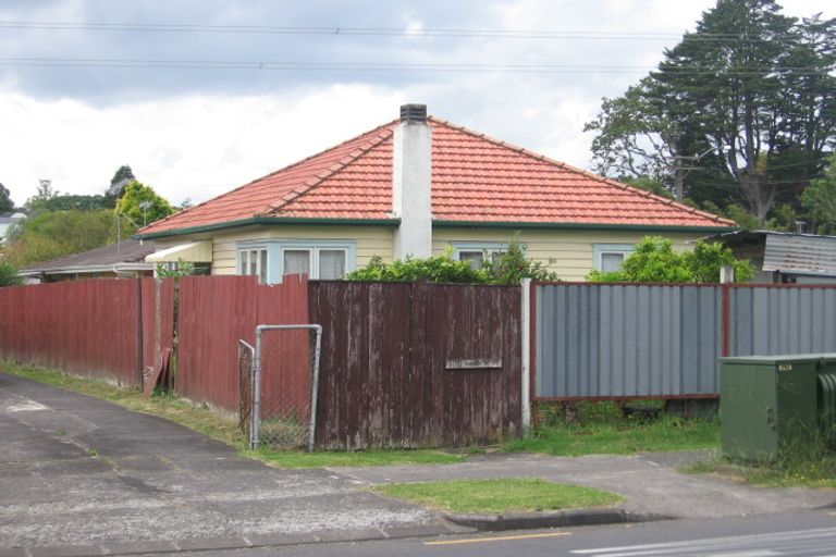 Photo of property in 2/100 Portage Road, New Lynn, Auckland, 0600
