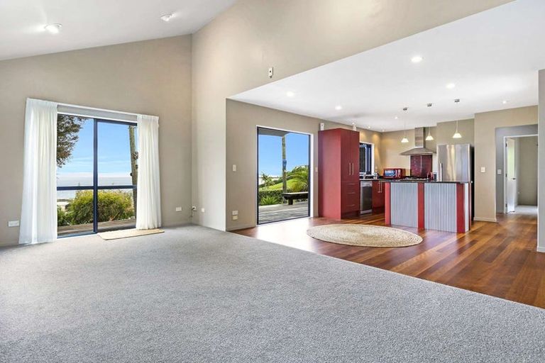Photo of property in 9 Dudley Crescent, Cable Bay, 0420