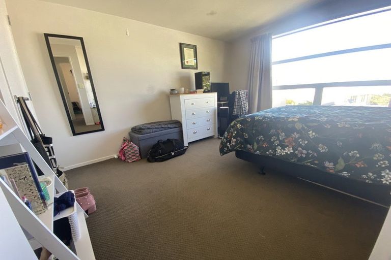 Photo of property in 38b Ruskin Road, Newlands, Wellington, 6037