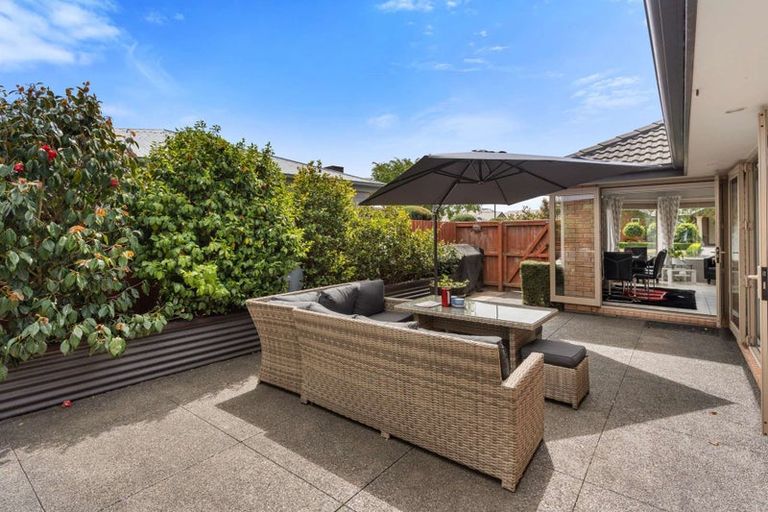 Photo of property in 15 Mataroa Place, Parklands, Christchurch, 8083