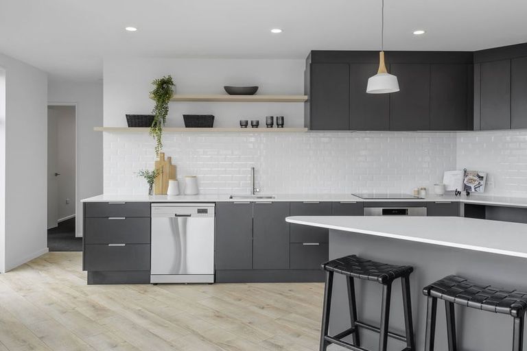 Photo of property in 2/1 Hebe Lane, Northwood, 8051