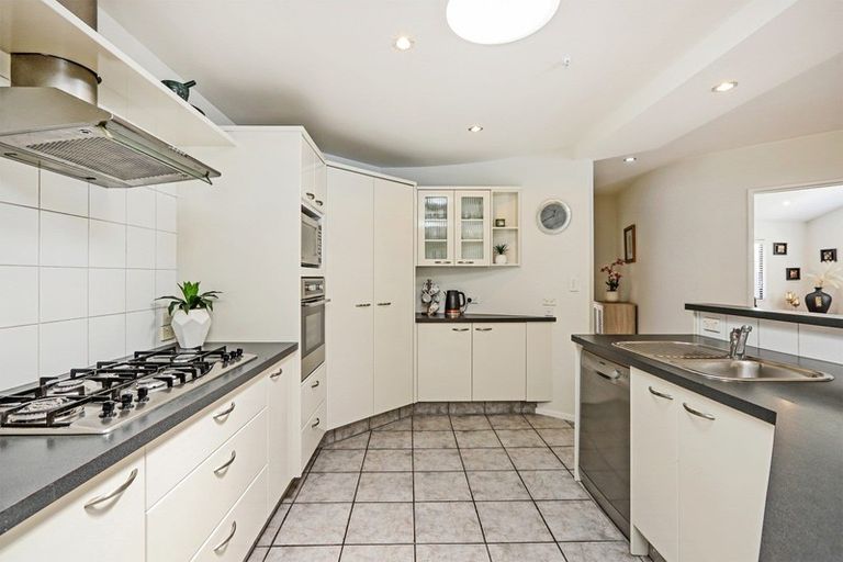 Photo of property in 24 Chelsea Drive, Taradale, Napier, 4112