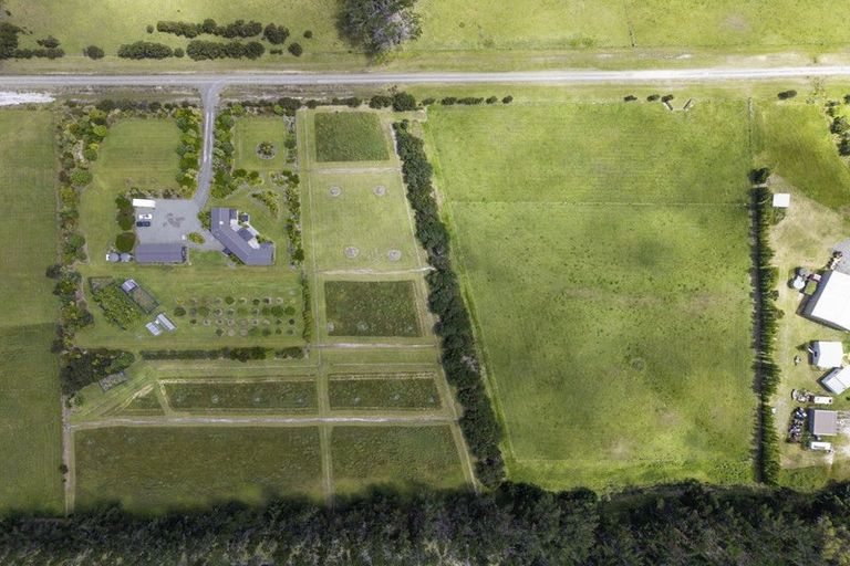 Photo of property in 4037b Far Road North, Pukenui, 0484