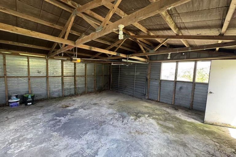 Photo of property in 18 Athena Drive, Totara Vale, Auckland, 0629