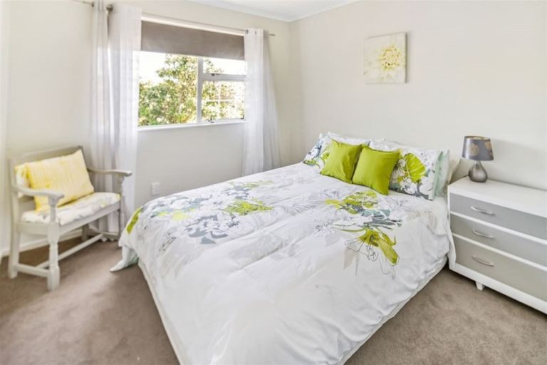 Photo of property in 97 Stewart Drive, Newlands, Wellington, 6037