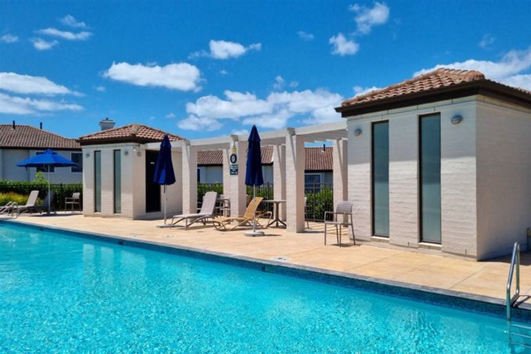Photo of property in 140 Gills Road, Albany Heights, Auckland, 0632