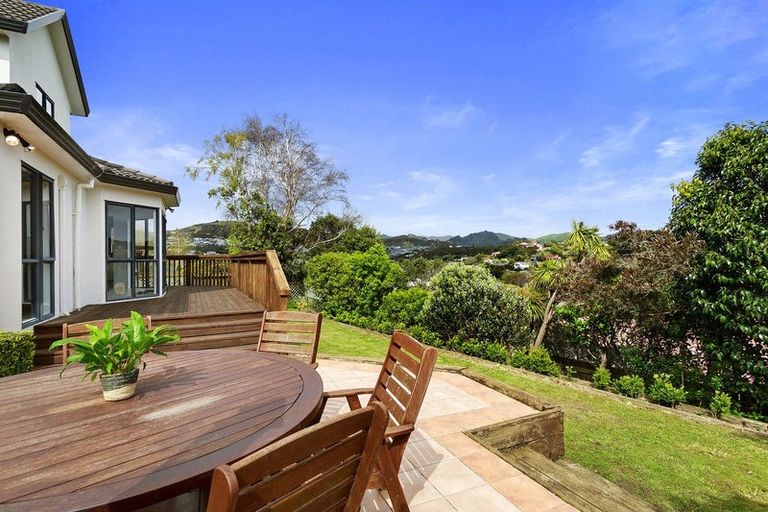 Photo of property in 6 Saunders Close, Whitby, Porirua, 5024