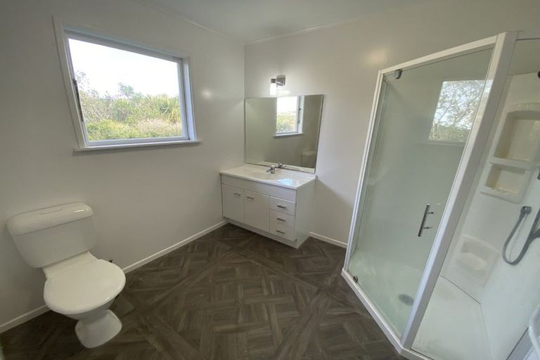Photo of property in 6 Hallewell Crescent, Johnsonville, Wellington, 6037