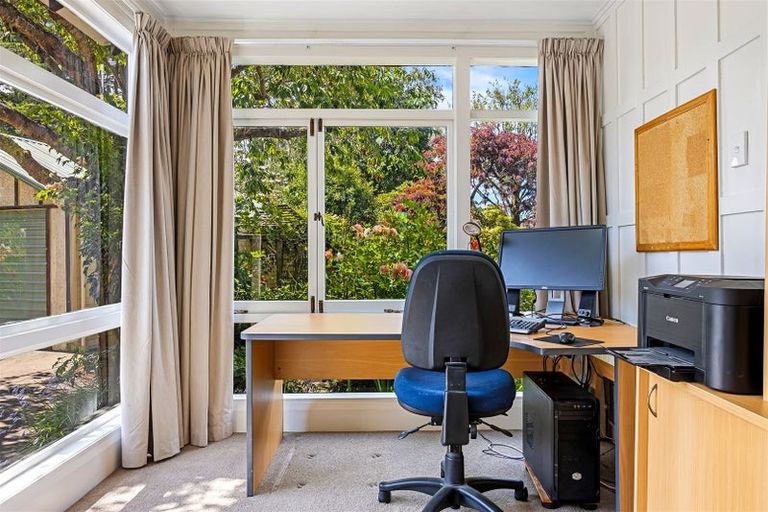 Photo of property in 120 Aorangi Road, Bryndwr, Christchurch, 8053