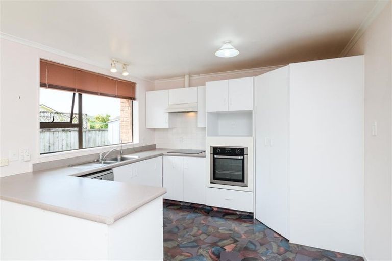 Photo of property in 1 Mcilwaine Place, Marton, 4710