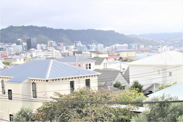 Photo of property in 4u9 Derby Street, Mount Victoria, Wellington, 6011