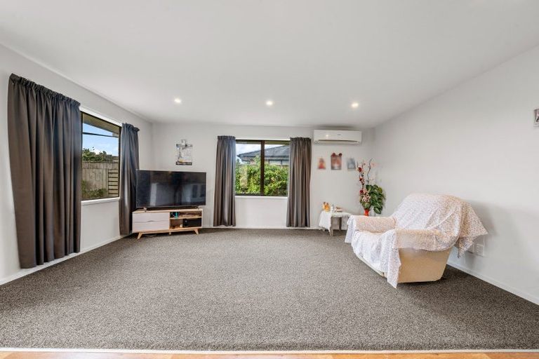 Photo of property in 15a Frederick Place, Whalers Gate, New Plymouth, 4310