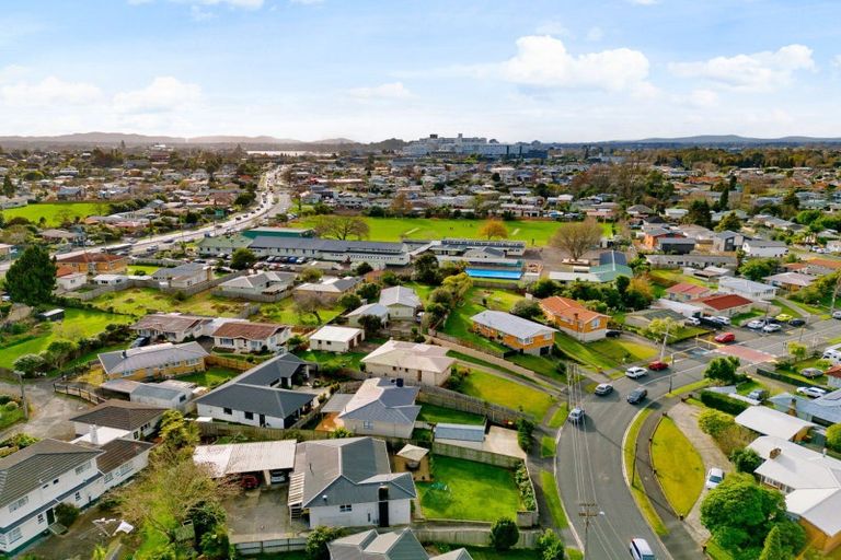 Photo of property in 33 Urlich Avenue, Melville, Hamilton, 3206