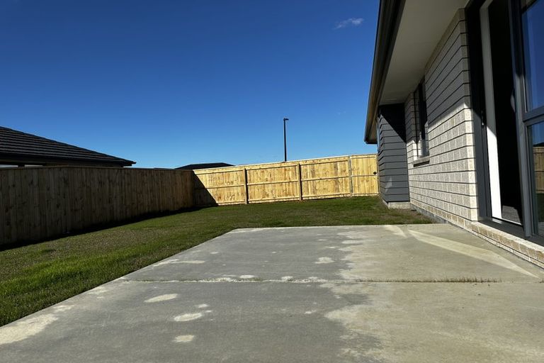 Photo of property in 39 Booker Drive, Tuakau, 2121