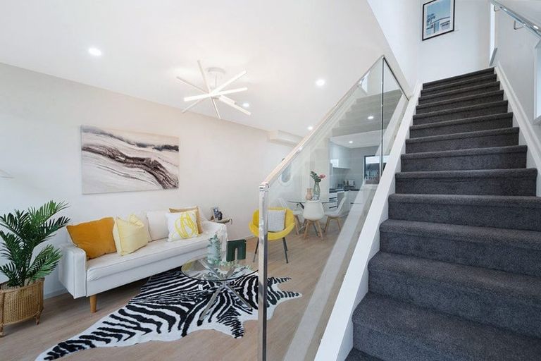 Photo of property in 6/1 Waters Place, New Lynn, Auckland, 0600