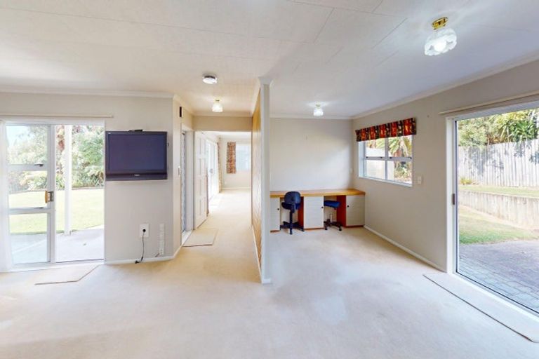 Photo of property in 12b Stuart Street, Levin, 5510
