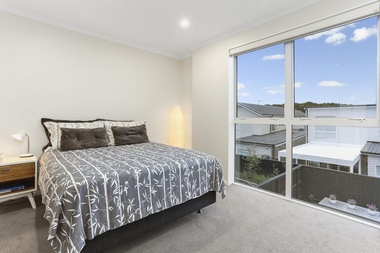 Photo of property in 25 Spotted Dove Road, Hobsonville, Auckland, 0616