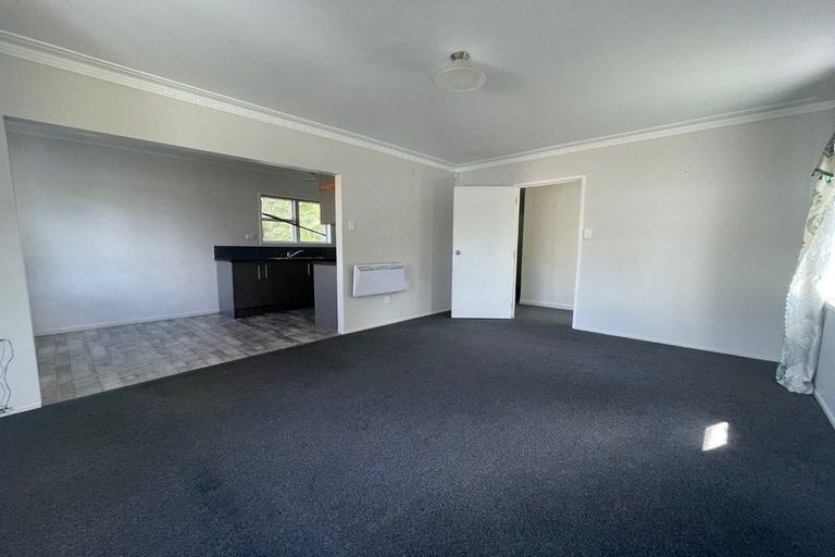 Photo of property in 10 Christmas Road, Manurewa, Auckland, 2102